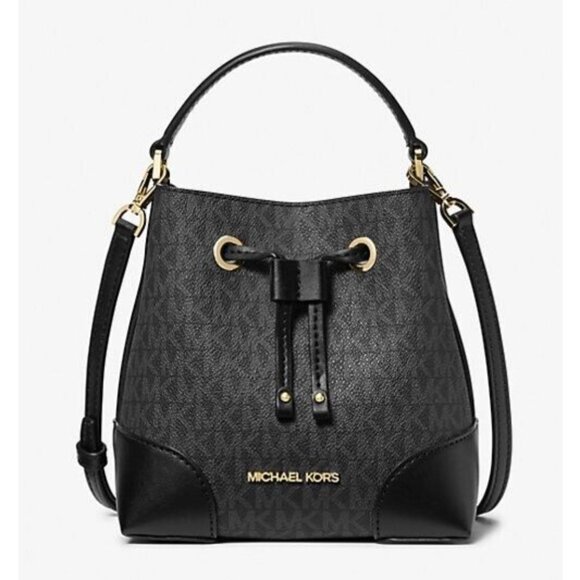 New Michael Kors Mercer Small Logo Bucket Bag Black - Picture 1 of 3